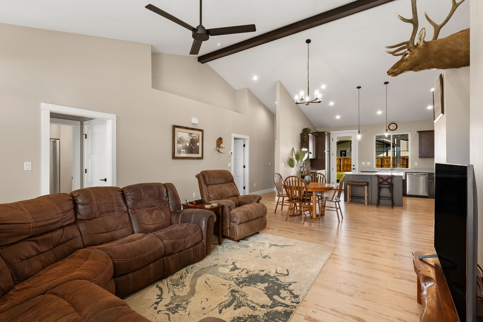 2217 Oriole Drive