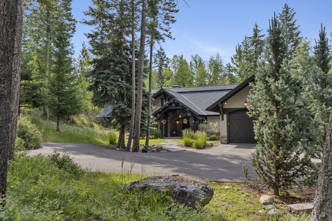 1 Ridge Crest Court