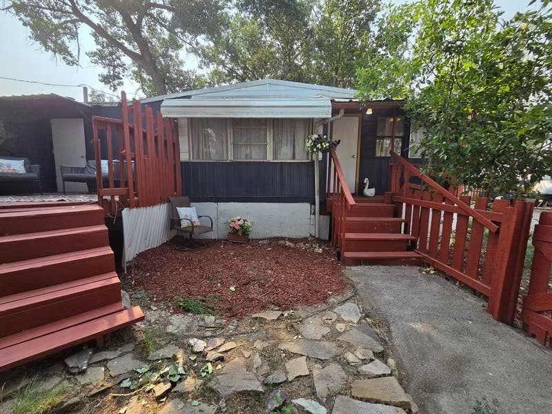 Photo of 1501 13th Avenue SW, Great Falls, MT 59404 (MLS # 30076840)