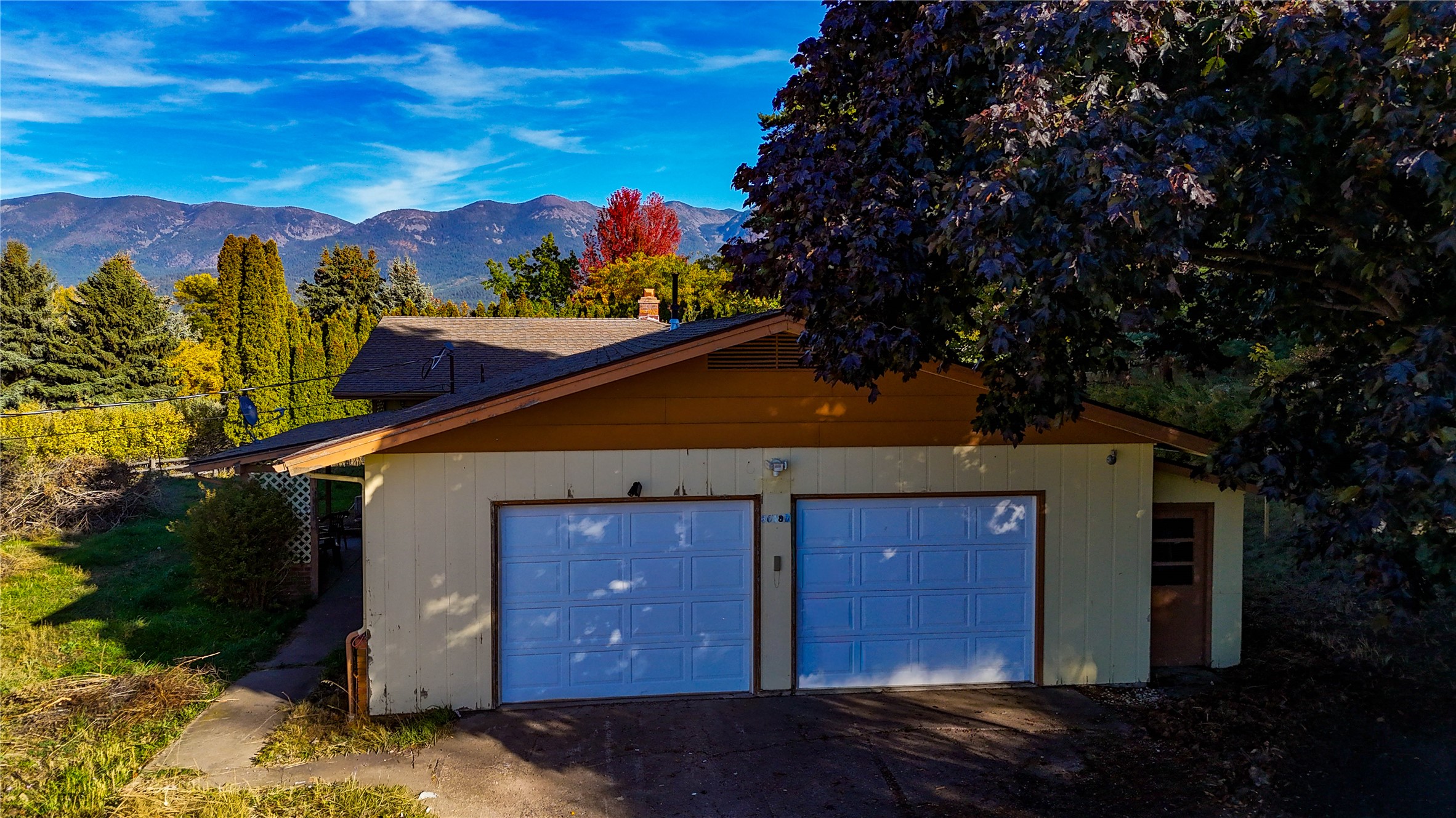 Polson, Montana 59860, United States, 3 Bedrooms Bedrooms, ,2 BathroomsBathrooms,Residential,Active,228212