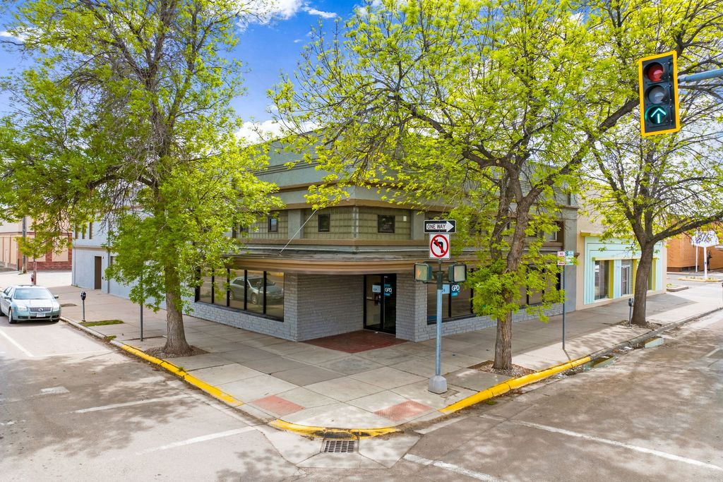 Photo of 524 1st Avenue S, Great Falls, MT 59401 (MLS # 30064068)