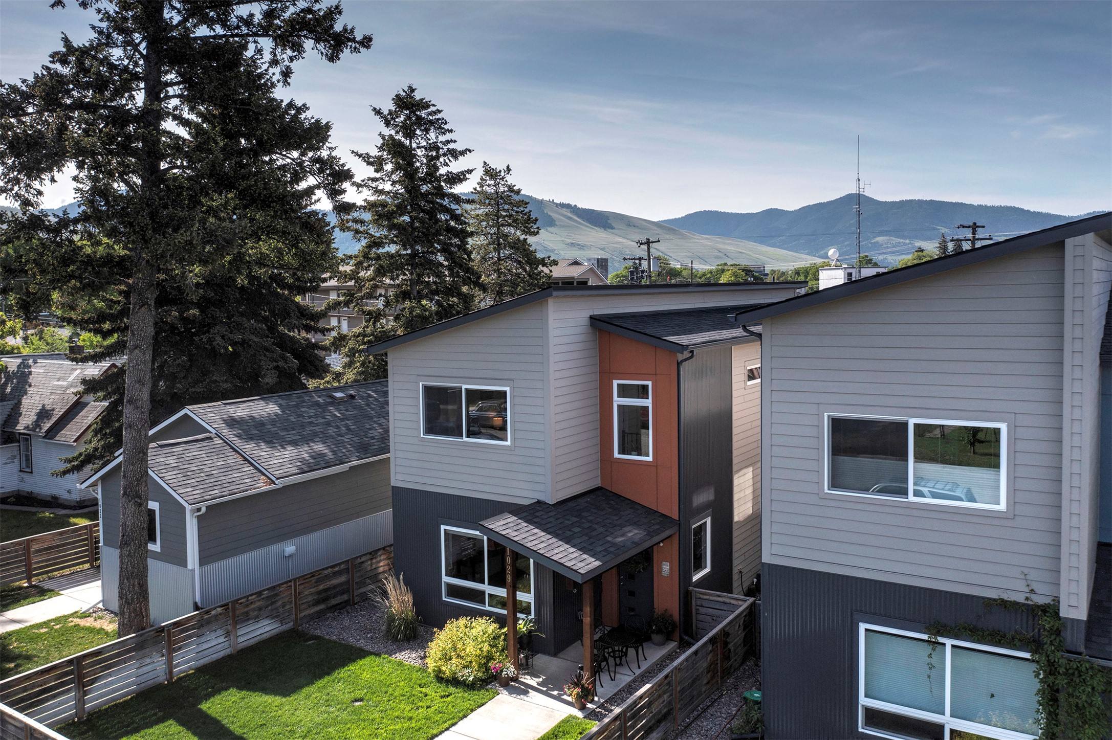 1029 Stoddard Street