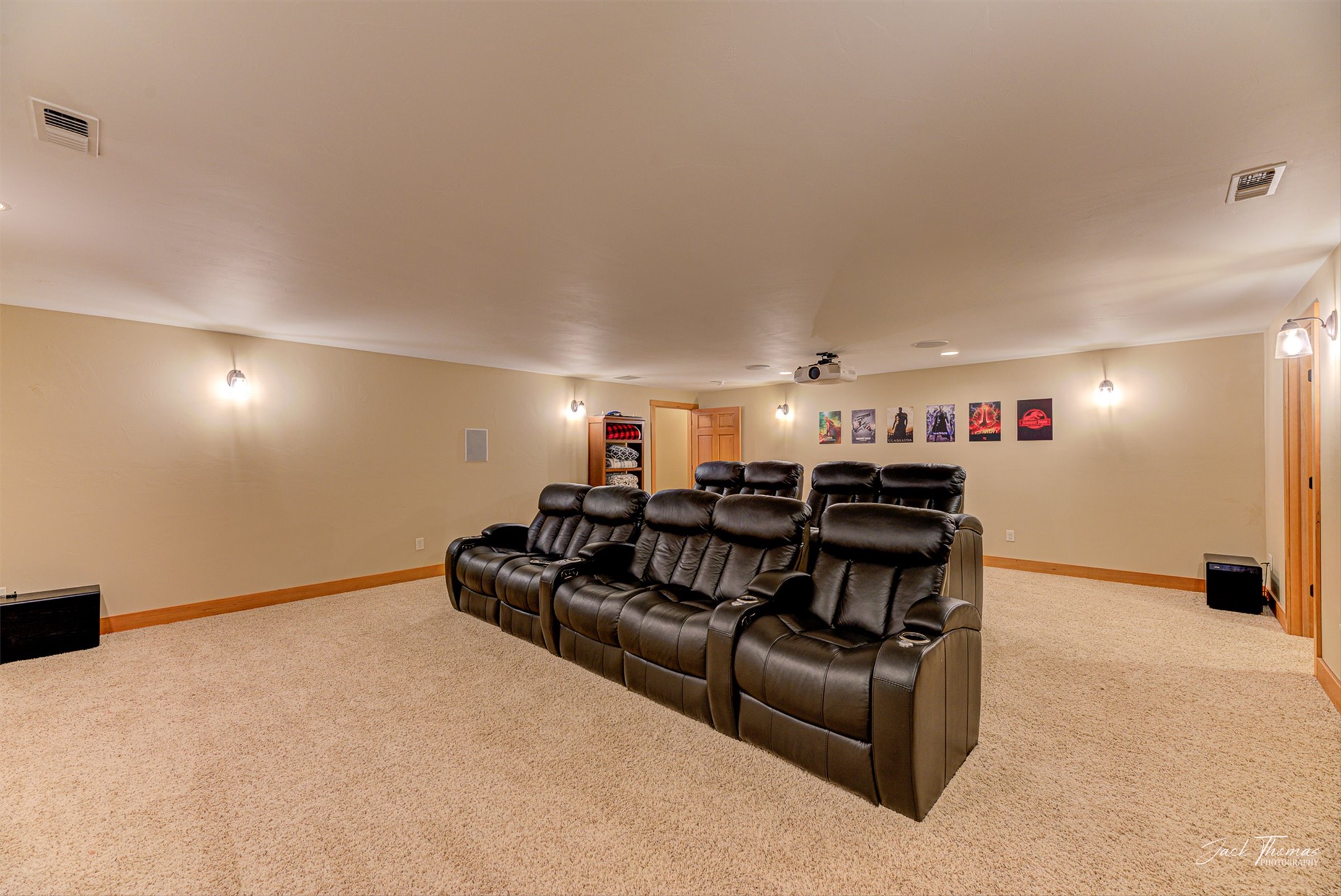 East Helena, Montana 59635, United States, 6 Bedrooms Bedrooms, ,4 BathroomsBathrooms,Residential,Active,104833