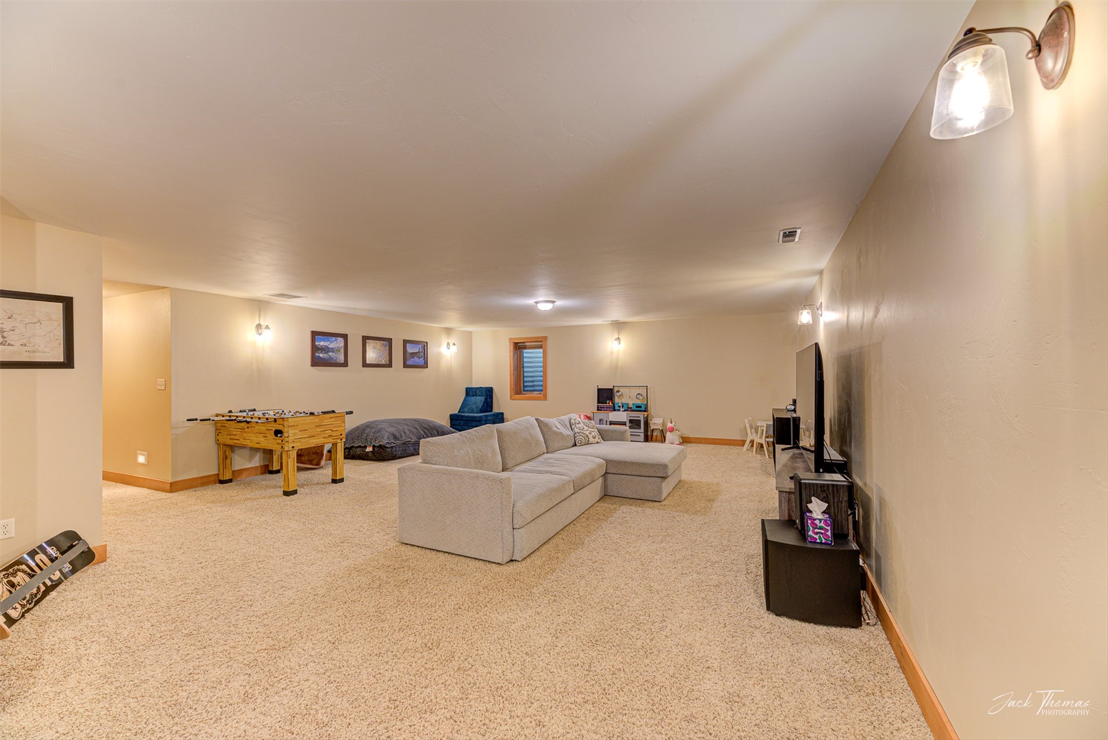 East Helena, Montana 59635, United States, 6 Bedrooms Bedrooms, ,4 BathroomsBathrooms,Residential,Active,104833