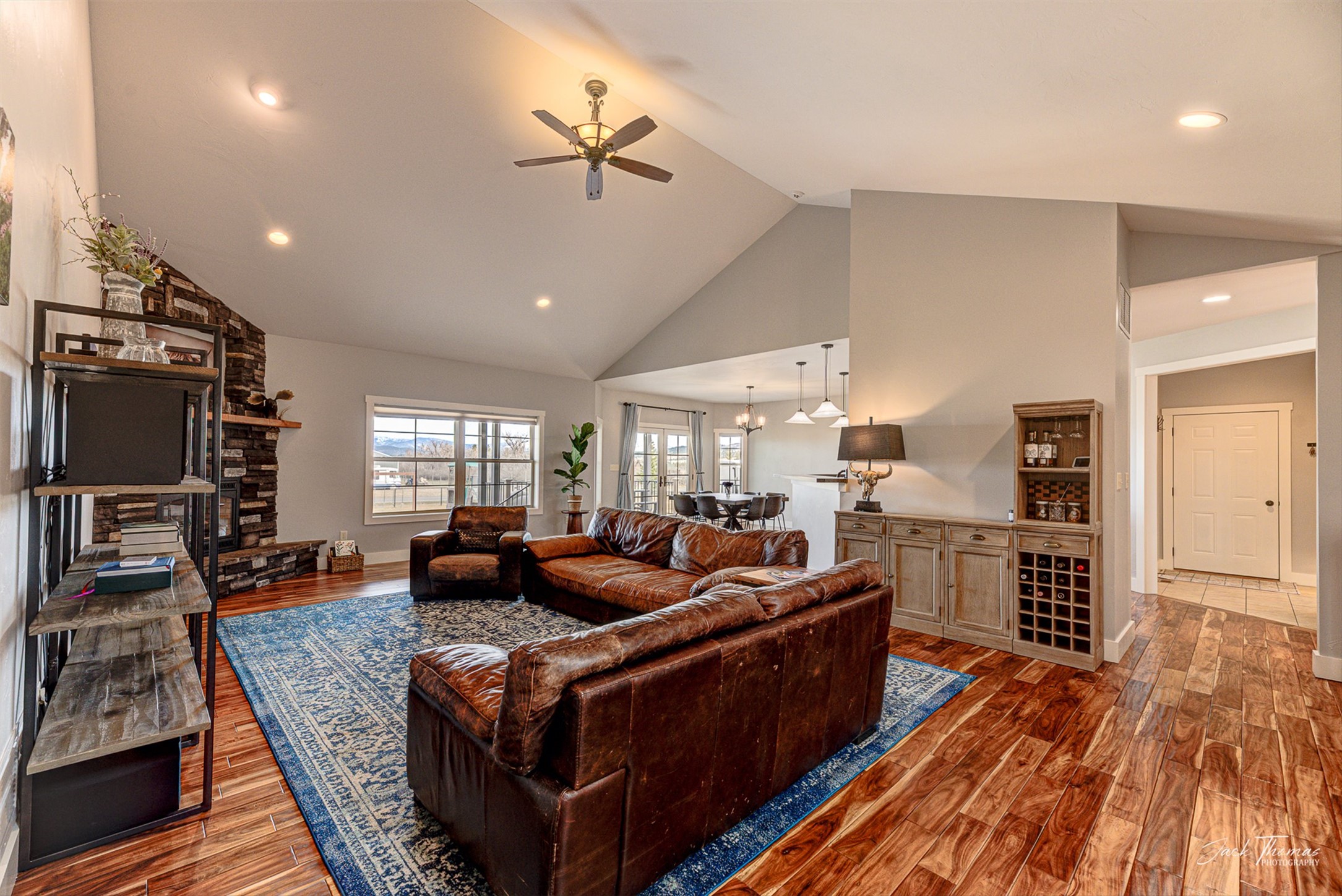 East Helena, Montana 59635, United States, 6 Bedrooms Bedrooms, ,4 BathroomsBathrooms,Residential,Active,104833