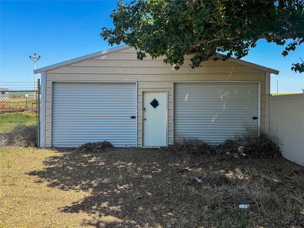 Photo of 2 Robinson Street, Scobey, MT 59263 (MLS # 30068924)