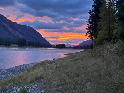 1646 River Road W Plains MT 59859