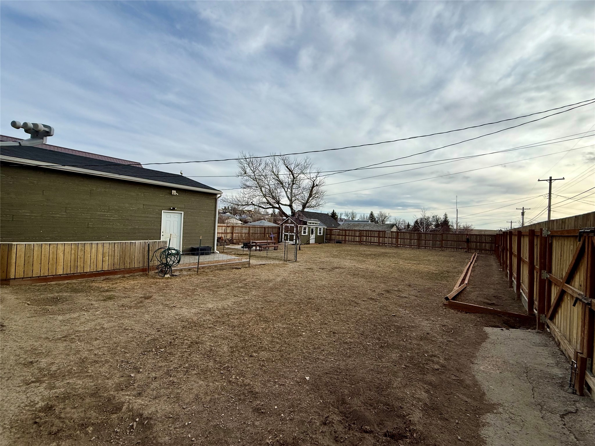 106 2nd Street SW
