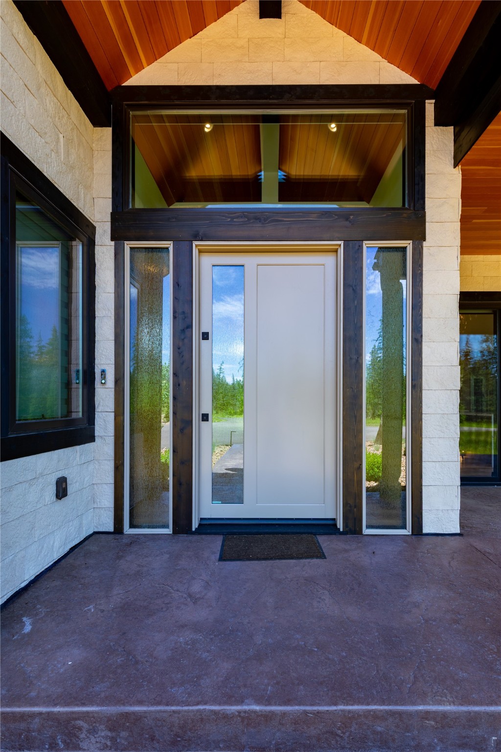 3900 Foothill Road