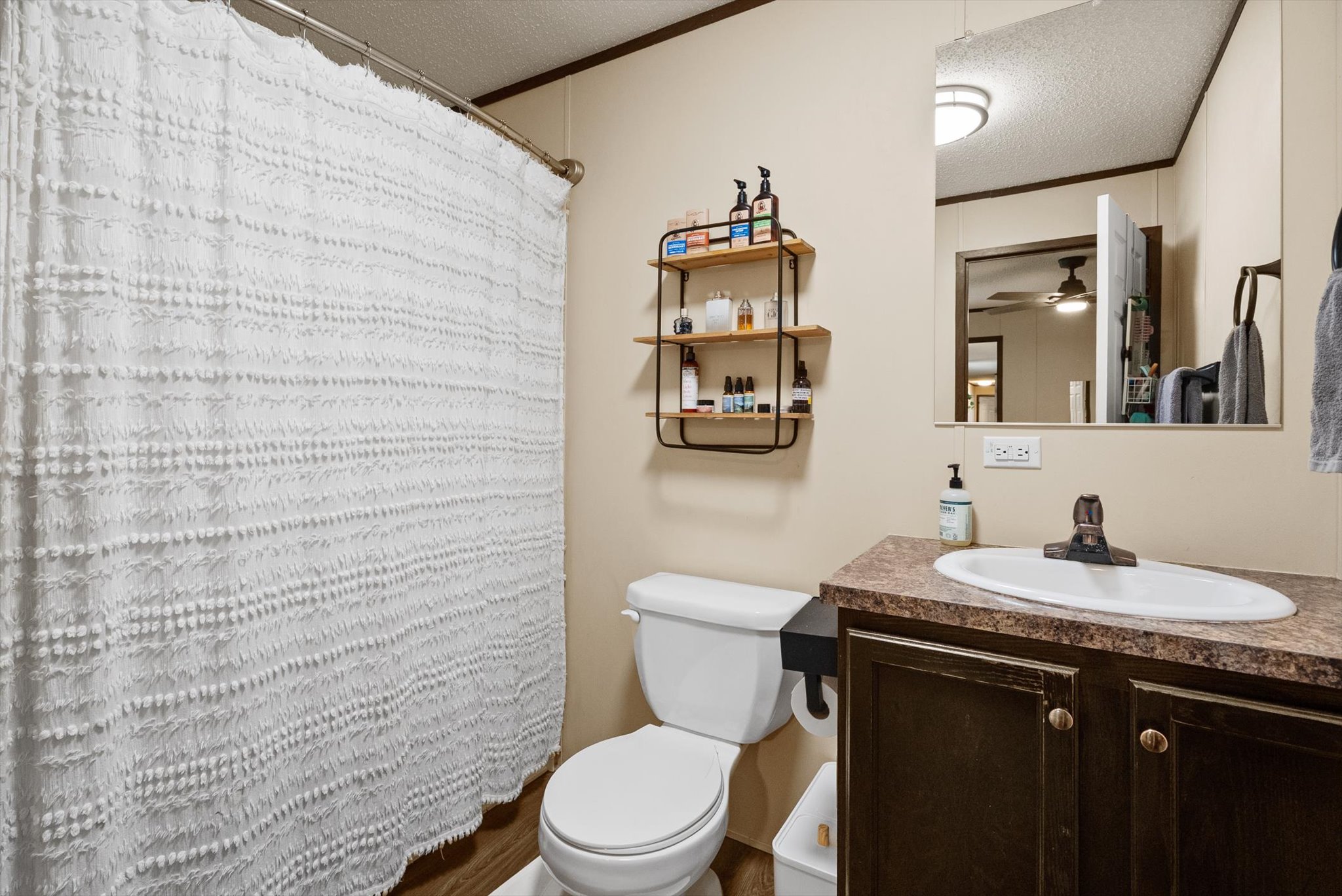 Kalispell, Montana 59901, United States, 3 Bedrooms Bedrooms, ,2 BathroomsBathrooms,Residential,Active,120096