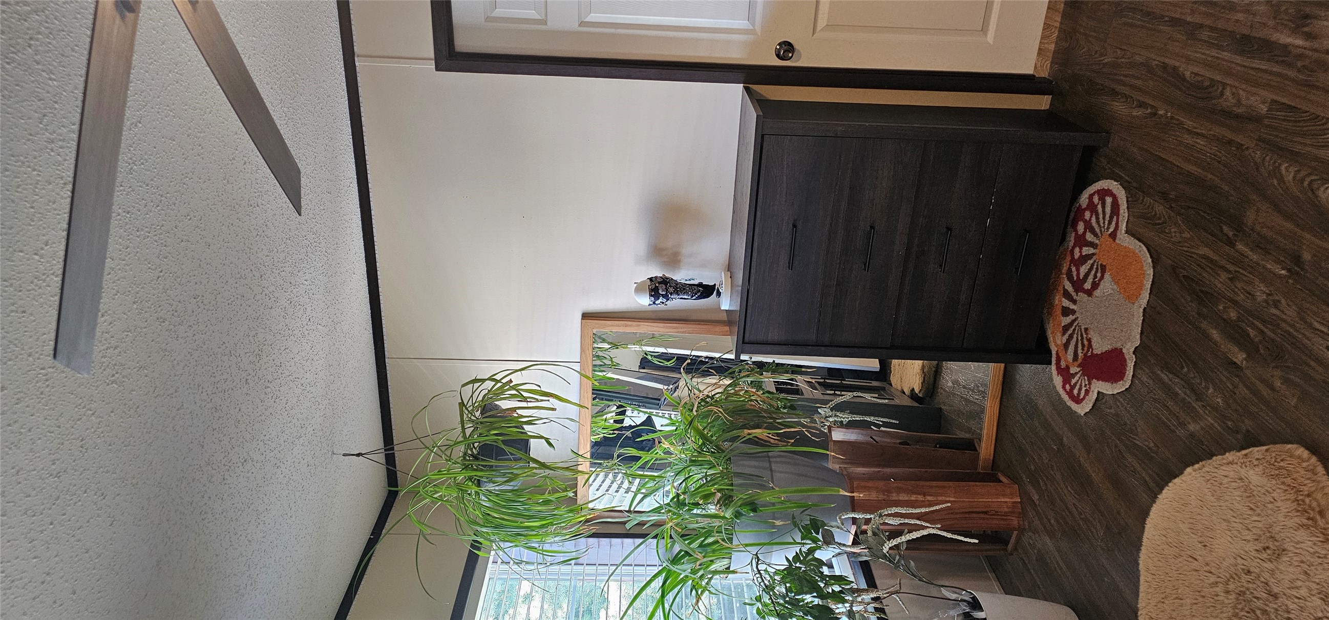 Kalispell, Montana 59901, United States, 3 Bedrooms Bedrooms, ,2 BathroomsBathrooms,Residential,Active,120096