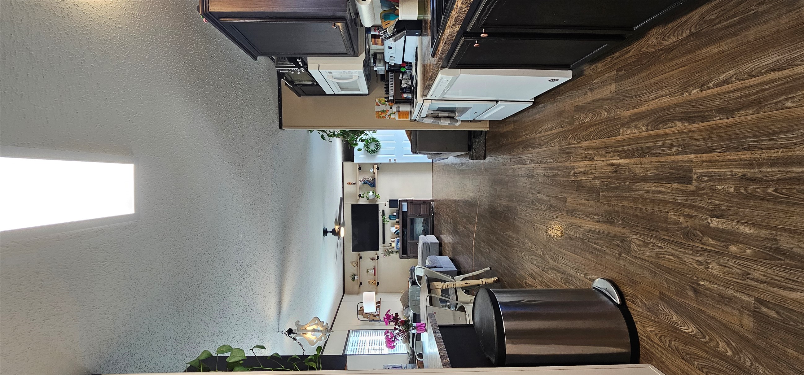 Kalispell, Montana 59901, United States, 3 Bedrooms Bedrooms, ,2 BathroomsBathrooms,Residential,Active,120096