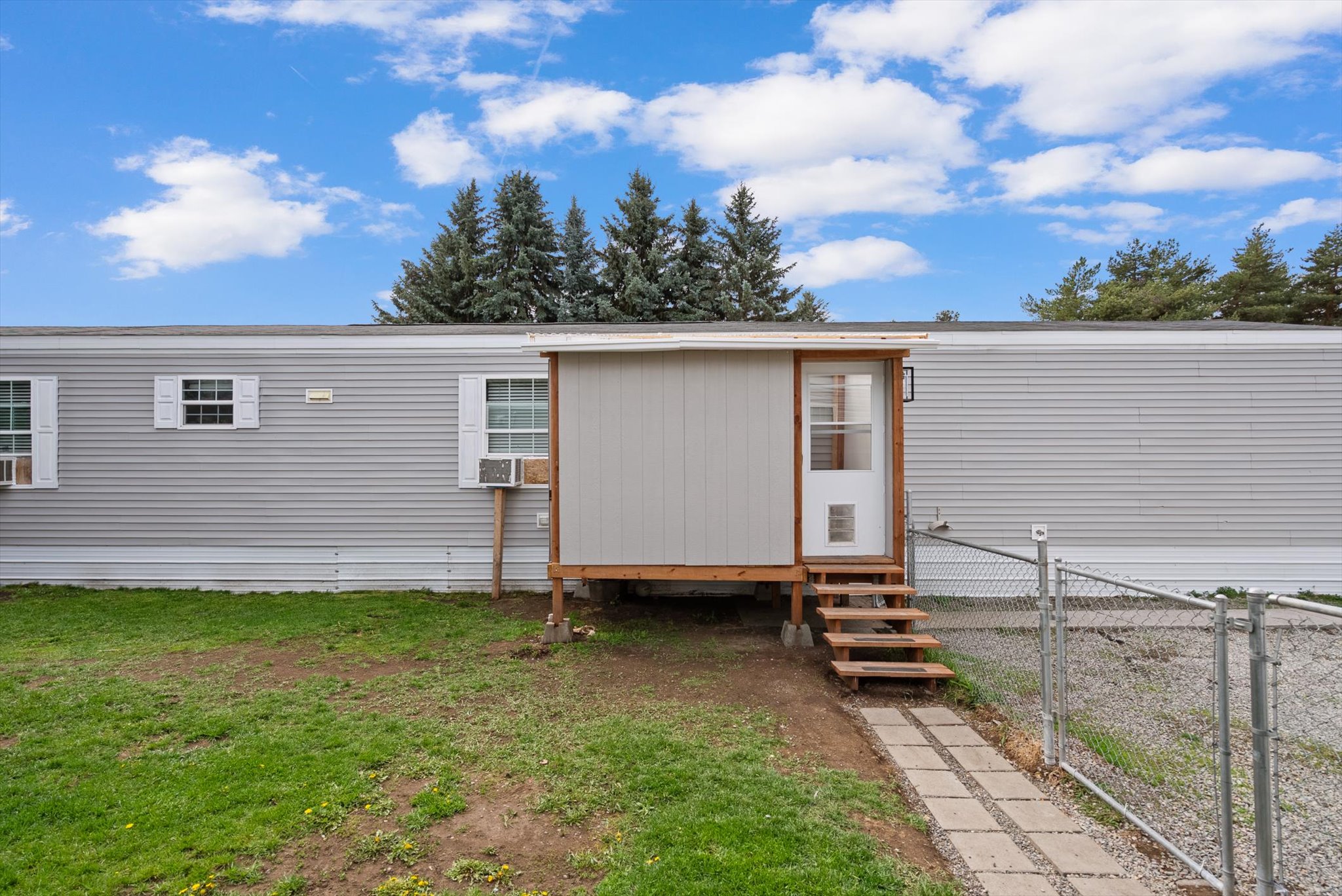 Kalispell, Montana 59901, United States, 3 Bedrooms Bedrooms, ,2 BathroomsBathrooms,Residential,Active,120096