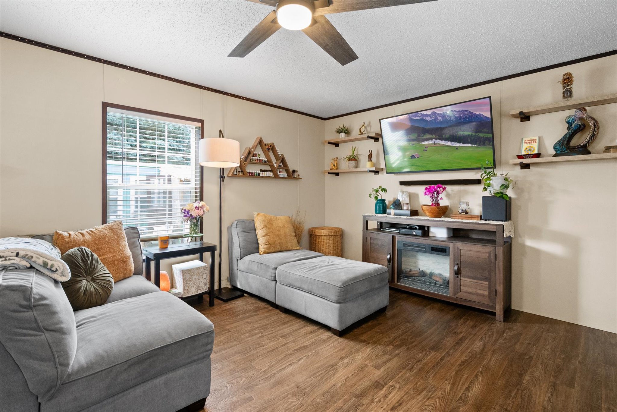 Kalispell, Montana 59901, United States, 3 Bedrooms Bedrooms, ,2 BathroomsBathrooms,Residential,Active,120096