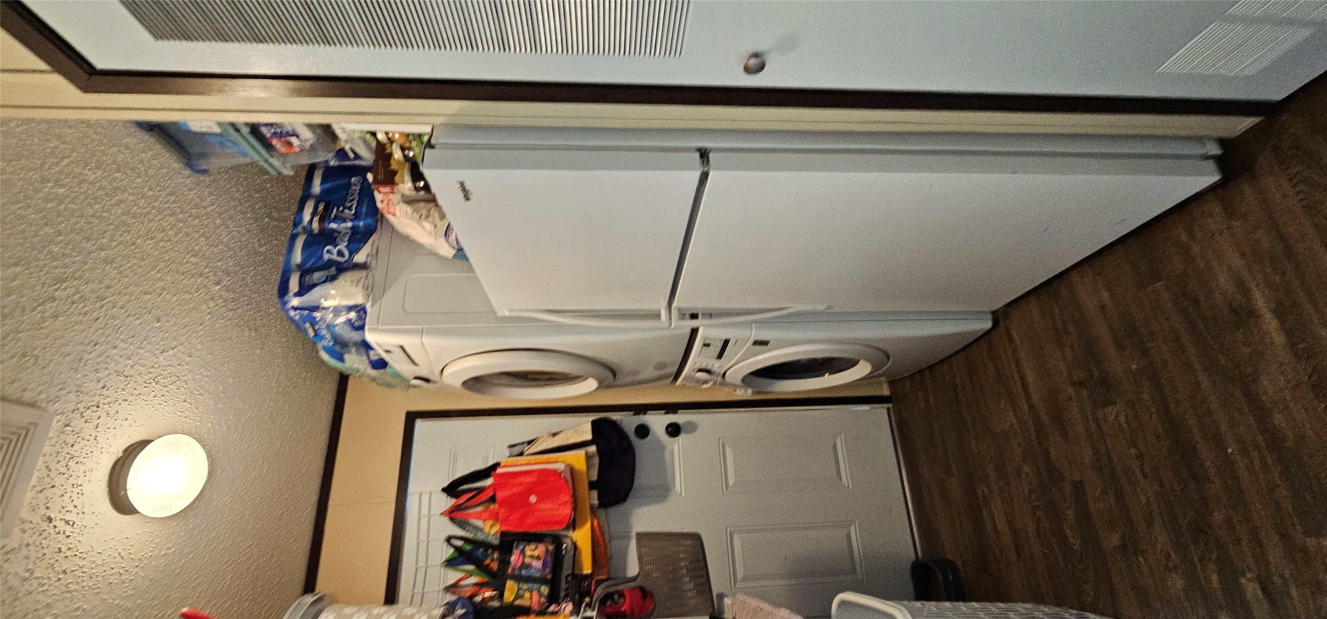 Kalispell, Montana 59901, United States, 3 Bedrooms Bedrooms, ,2 BathroomsBathrooms,Residential,Active,120096