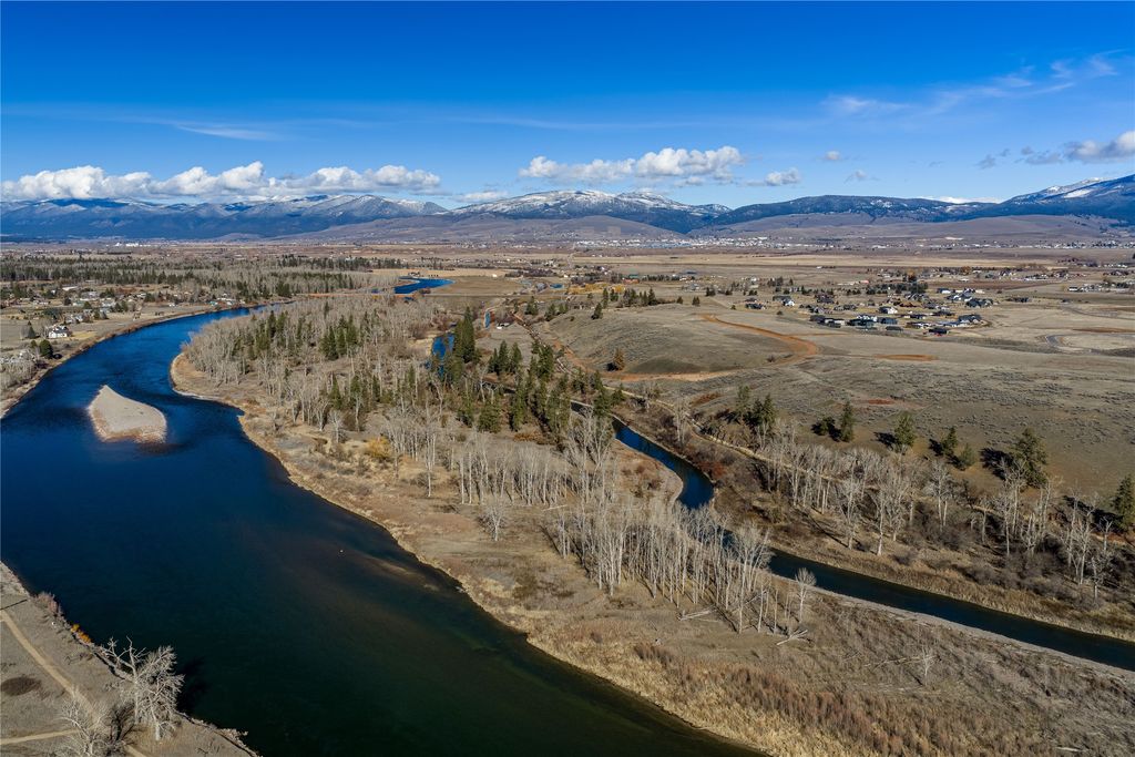 Photo of 2562 Spinner Fall Way, Missoula, MT 59808 (MLS # 30070651)