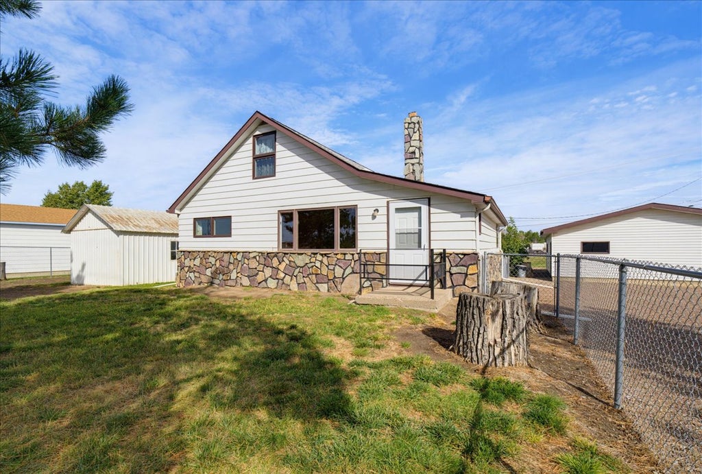Photo of 1425 23rd Avenue S, Great Falls, MT 59405 (MLS # 30078487)