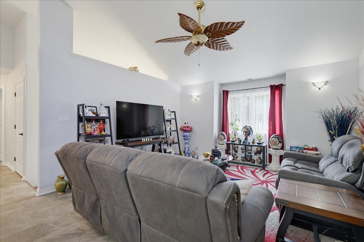 1704 19th Avenue S