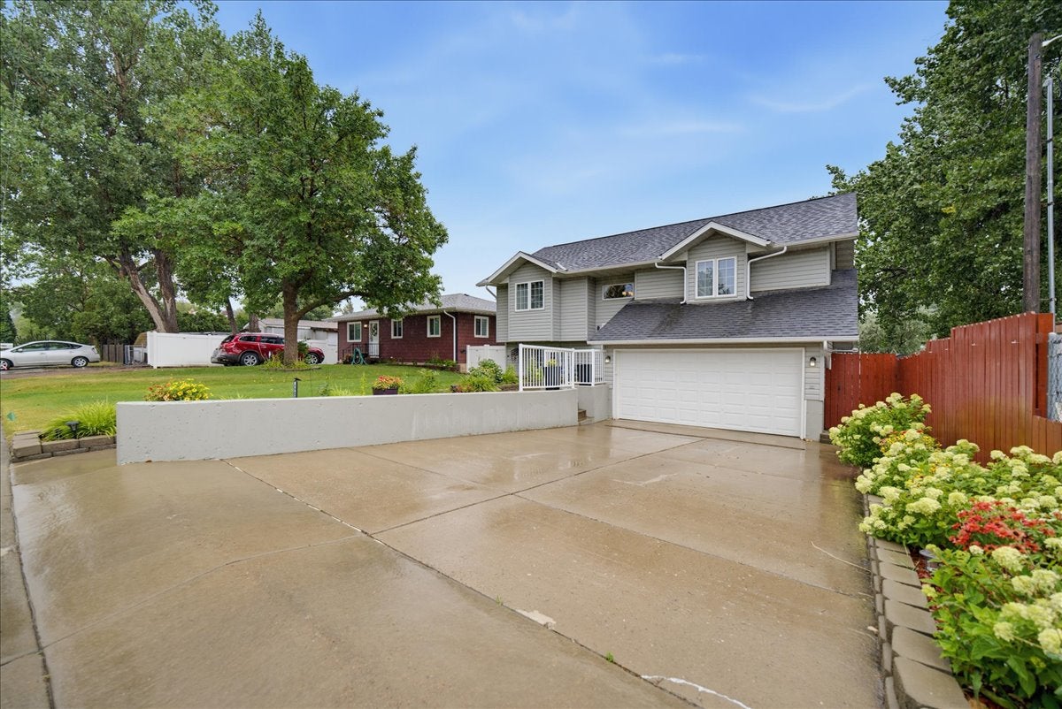 1704 19th Avenue S