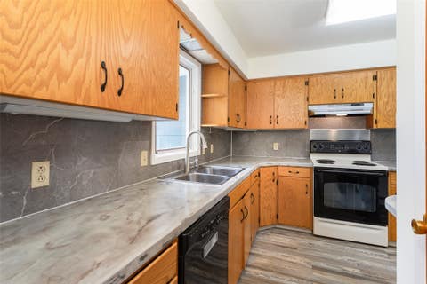 Tiny photo for 484 6th Avenue, Kalispell, MT 59901 (MLS # 30076811)