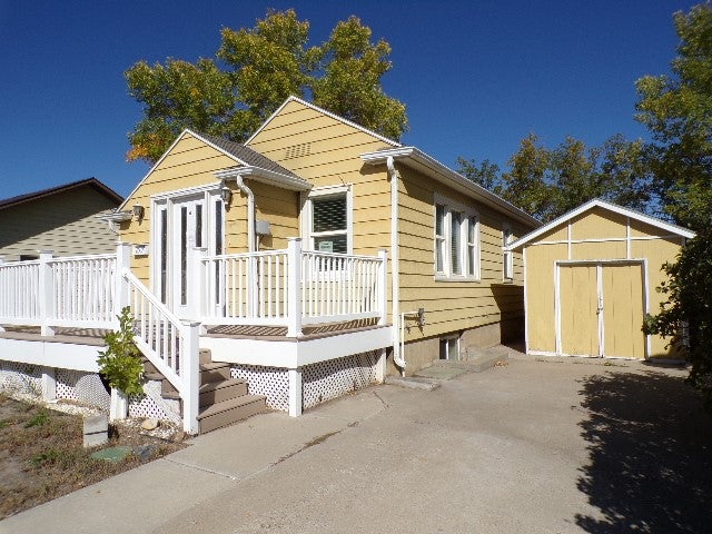 109 1st Street S