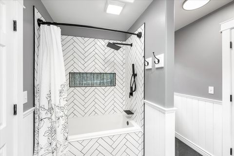 Tiny photo for 102 Buffalo Square Court, Kalispell, MT 59901 (MLS # 30060853)