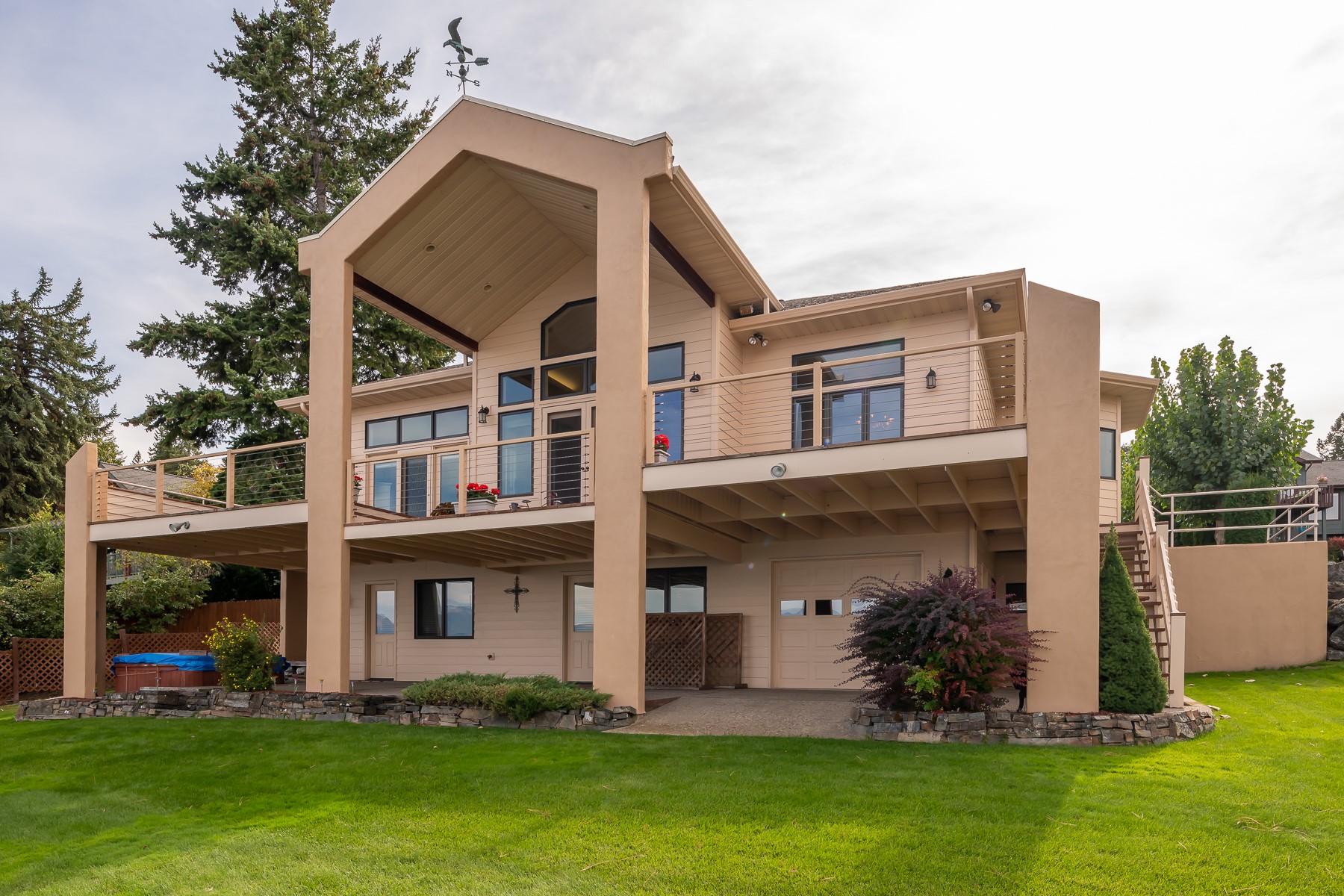 741 Lakeside Boulevard