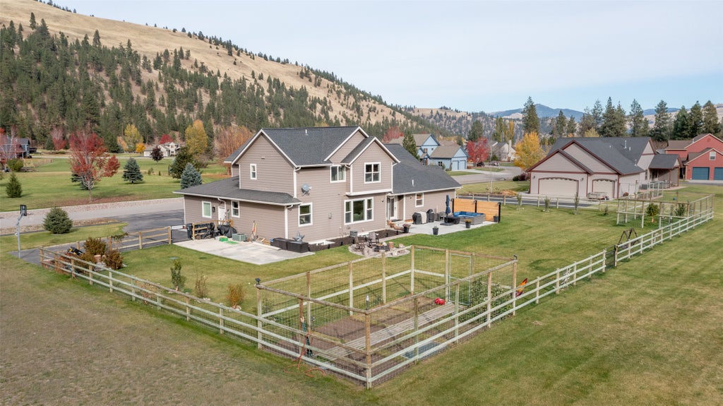 Photo of 10636 Nez Perce Loop, Lolo, MT 59847 (MLS # 30077311)