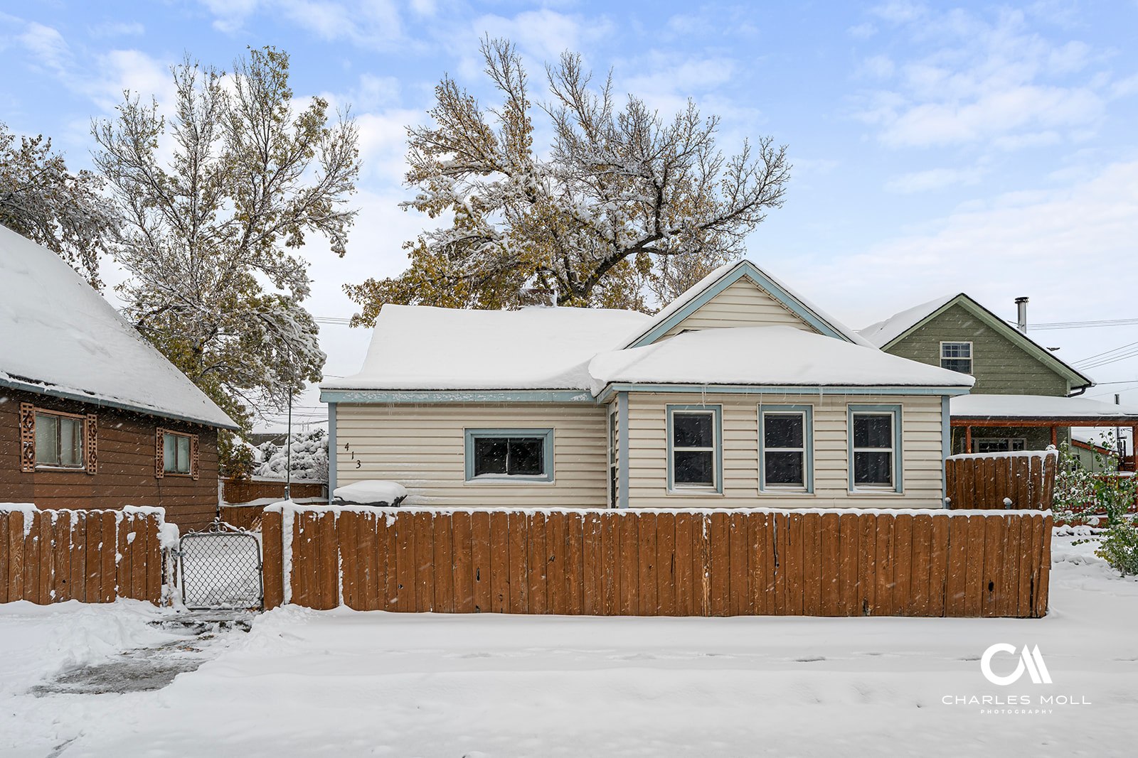 413 W Riggs Street