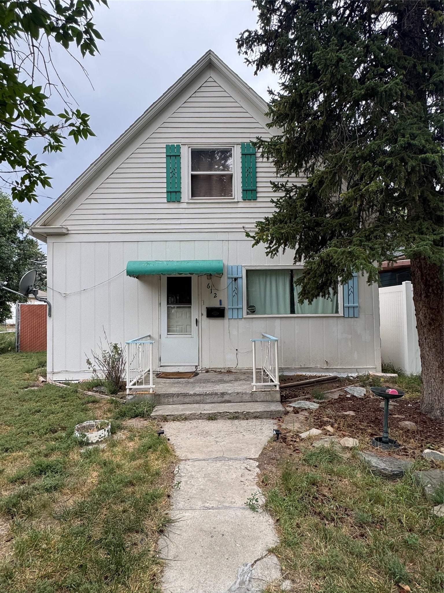 612 8th Street N