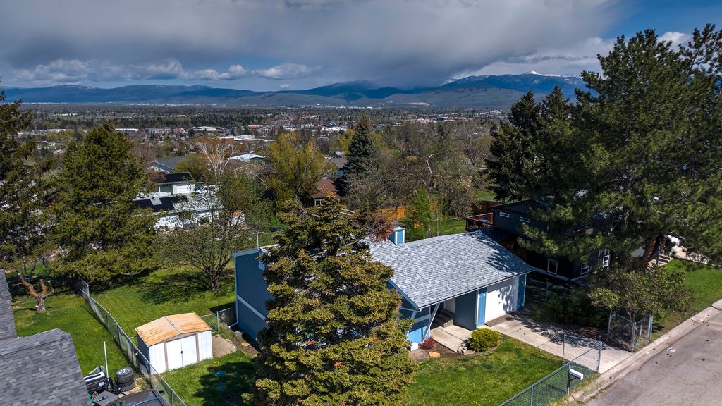 Photo of 2316 W Vista Drive, Missoula, MT 59803 (MLS # 30068106)