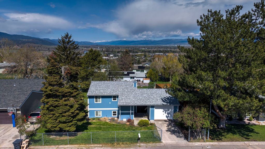 Photo of 2316 W Vista Drive, Missoula, MT 59803 (MLS # 30068106)