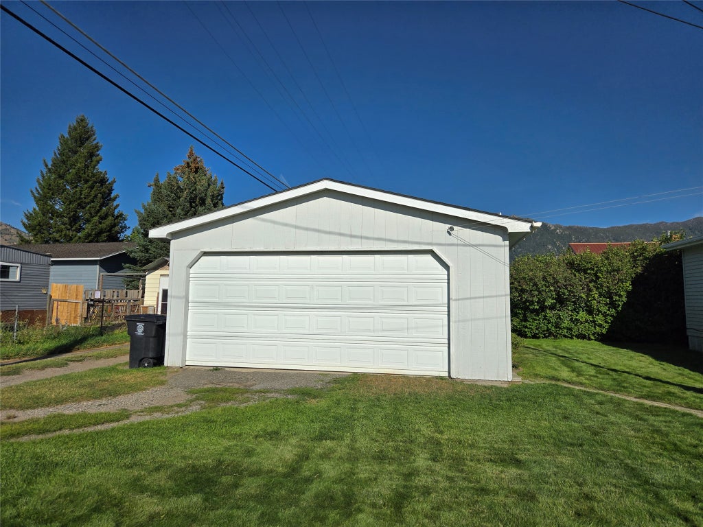 Photo of 2511 Walnut Street, Butte, MT 59701 (MLS # 30079091)