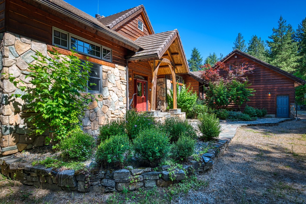 40 Golden Pond Drive