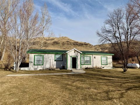 Photo of 1108 Mc Guire Avenue, Highwood, MT 59450 (MLS # 30064695)