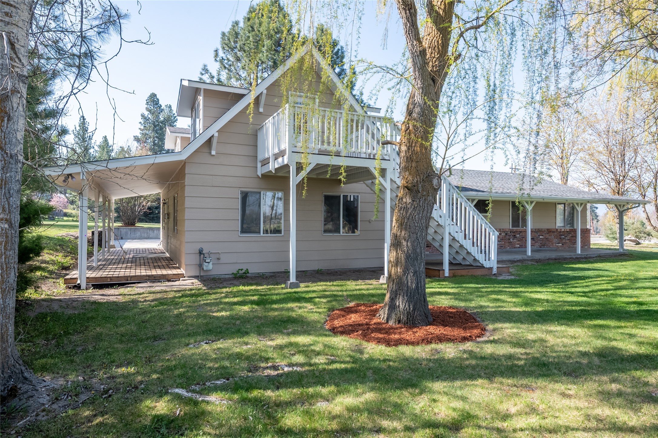 5872 Eastside Hwy
