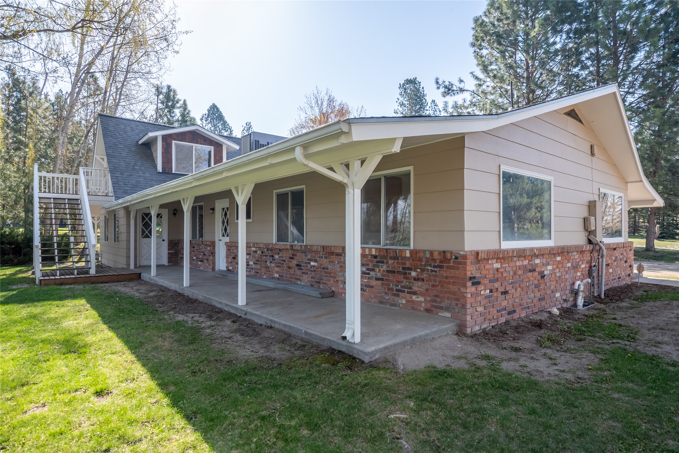 5872 Eastside Hwy