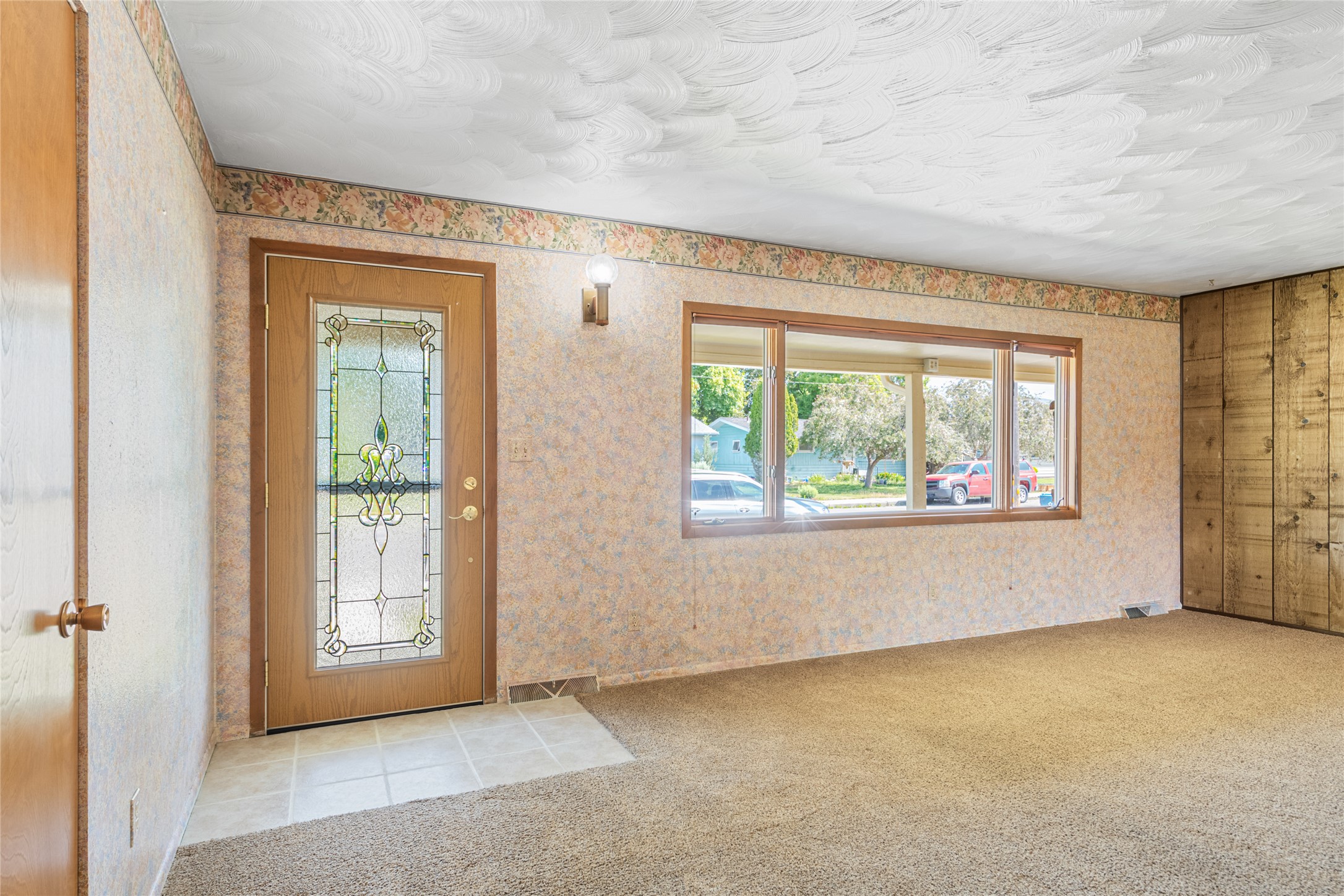 1811 Charlott Avenue