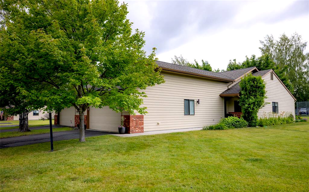 169 Fairway Boulevard