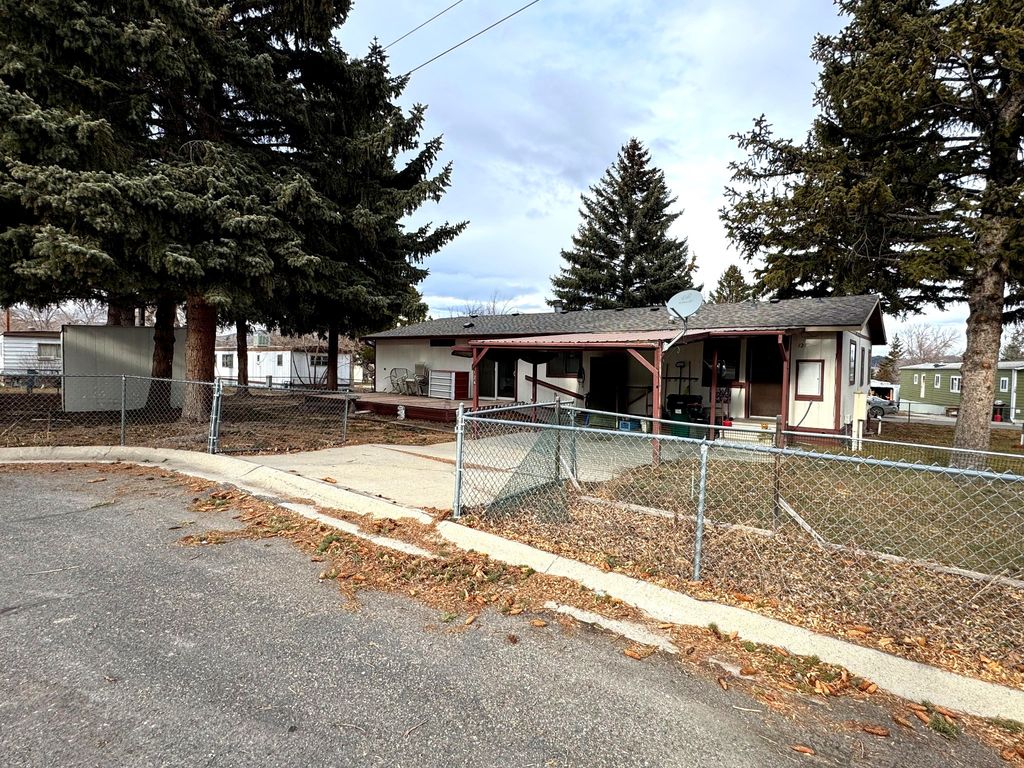 Photo of 1805 Joslyn Street #124, Helena, MT 59601 (MLS # 30063950)