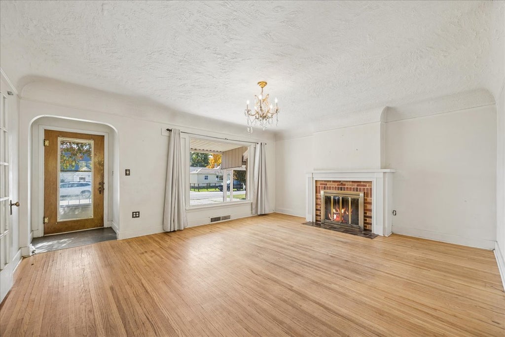Photo of 319 E California Street, Kalispell, MT 59901 (MLS # 30074980)