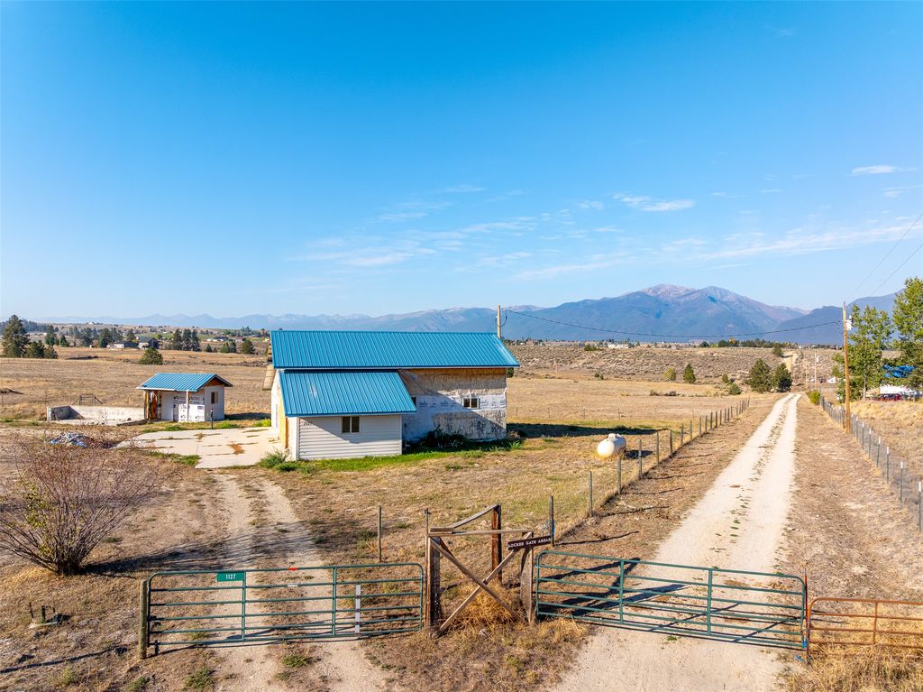Photo of 1127 Park Lane, Stevensville, MT 59870 (MLS # 30057579)