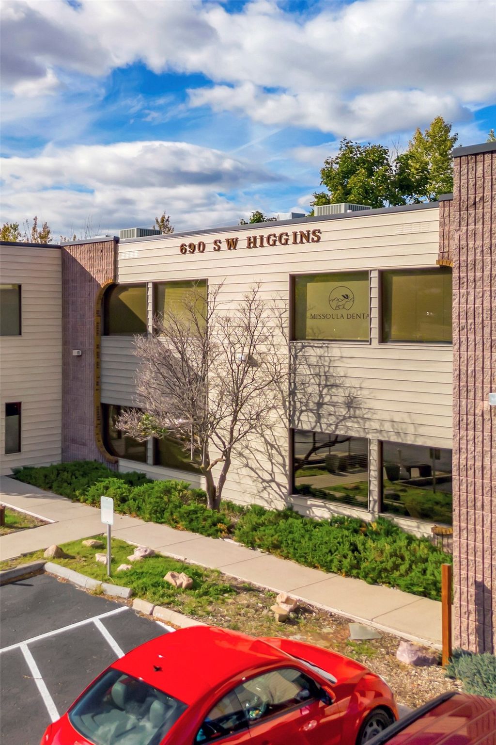 Photo of 690 SW Higgins Avenue #E/F, Missoula, MT 59801 (MLS # 30071117)