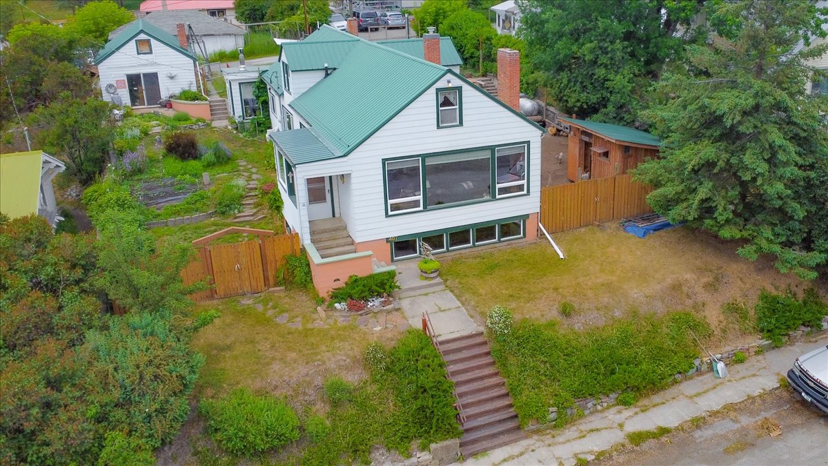 407 1st Avenue W