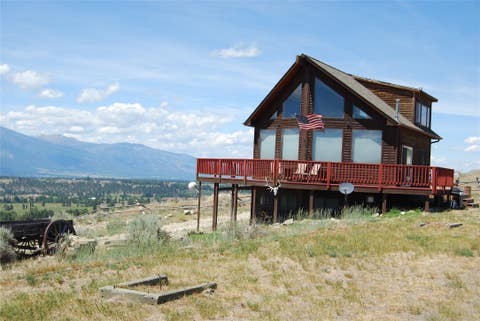 Photo of 935 Moon Shadow Lane, Stevensville, MT 59870 (MLS # 30072999)