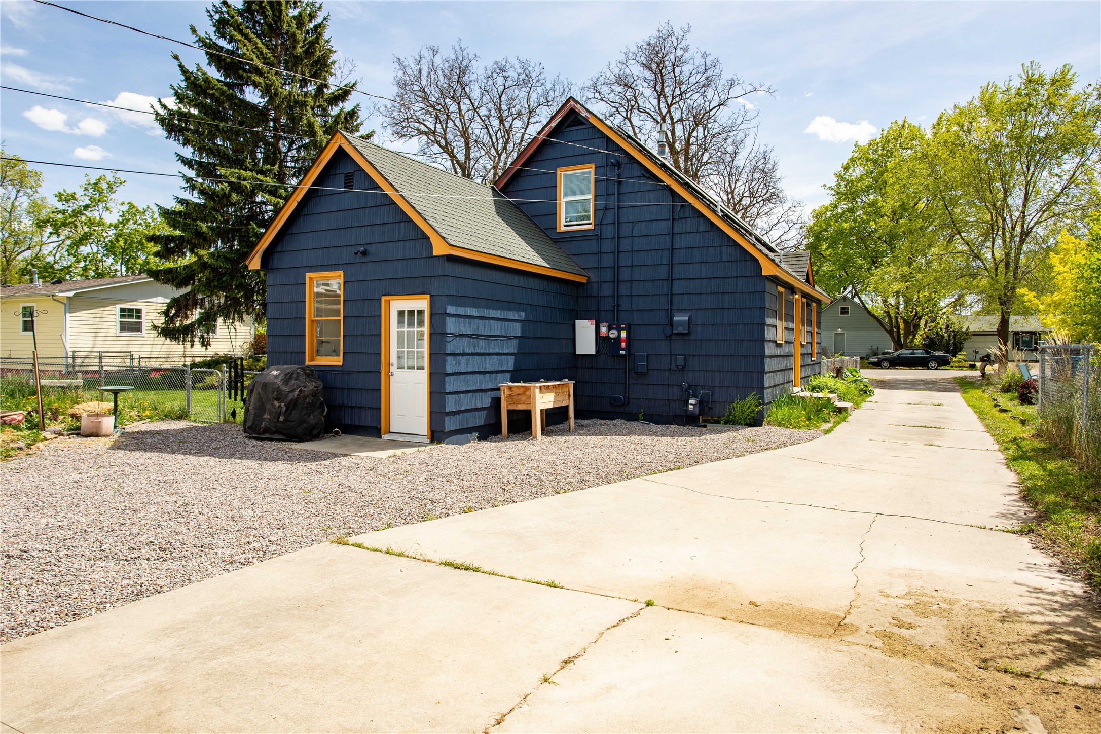 Missoula, Montana 59801, United States, 4 Bedrooms Bedrooms, ,1 BathroomBathrooms,Residential,Active,142734