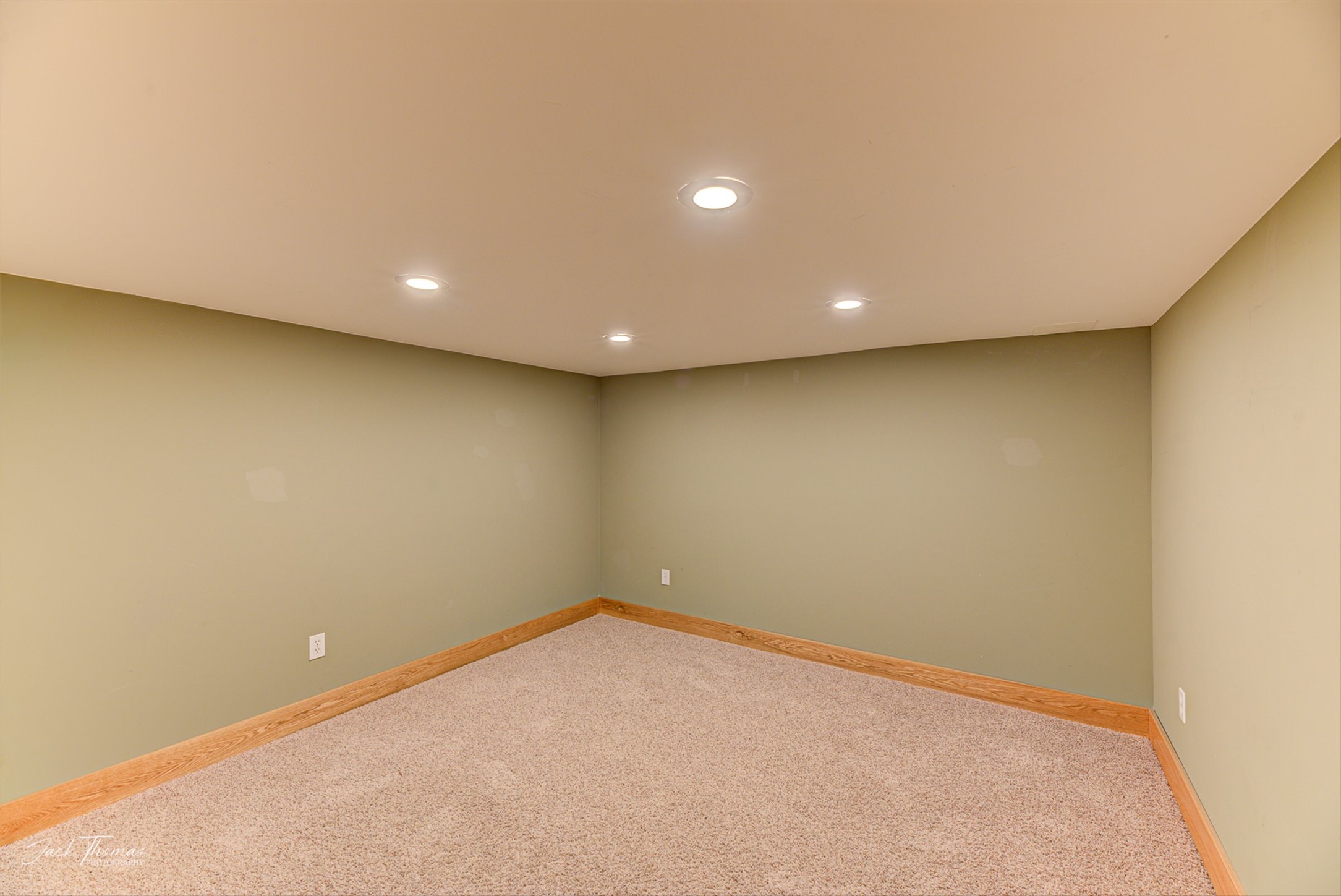 Helena, Montana 59601, United States, 4 Bedrooms Bedrooms, ,3 BathroomsBathrooms,Residential,Pending,26343