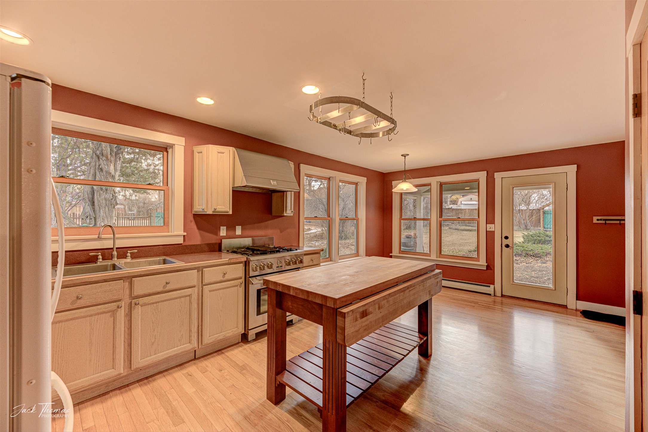 Helena, Montana 59601, United States, 4 Bedrooms Bedrooms, ,3 BathroomsBathrooms,Residential,Pending,26343