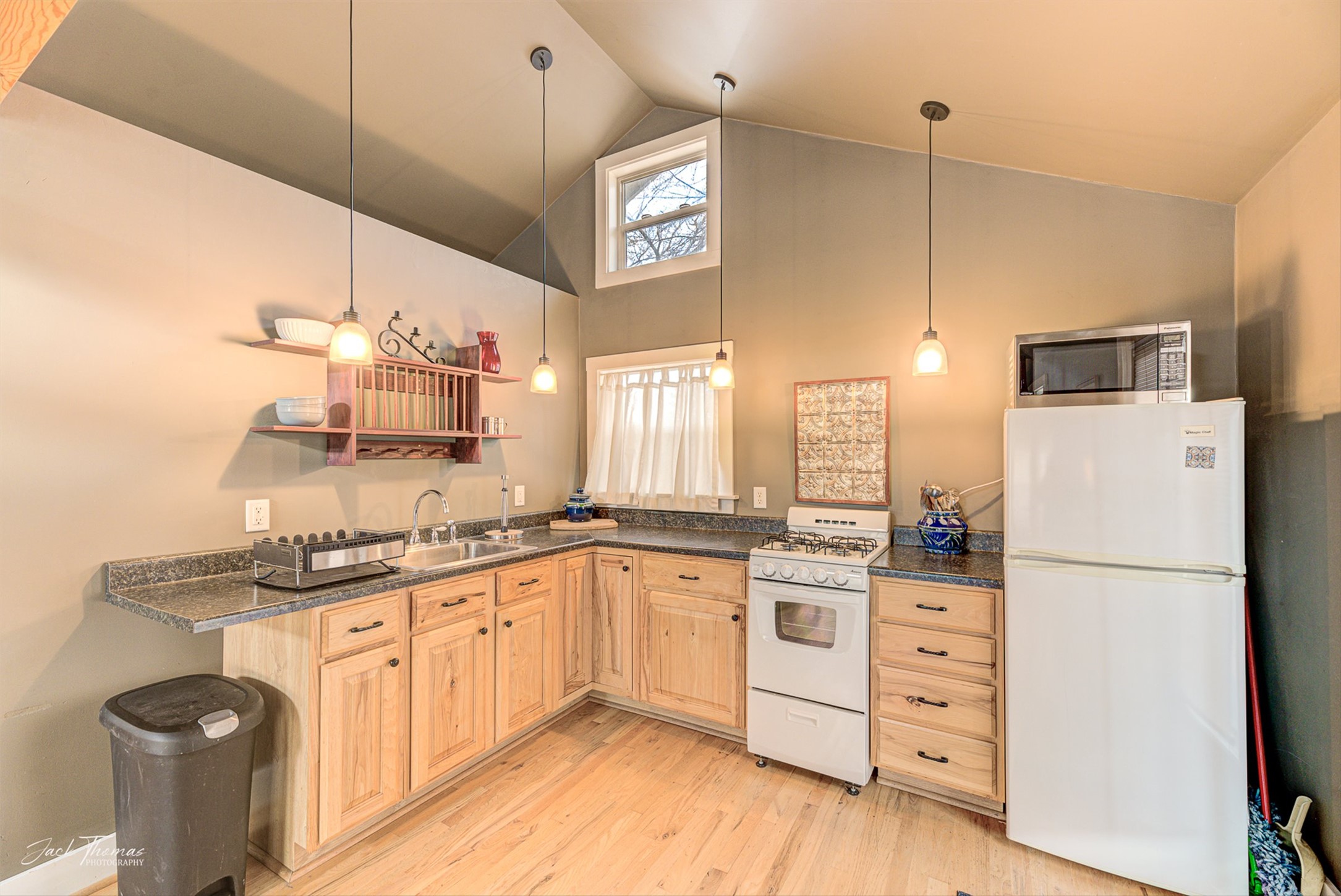 Helena, Montana 59601, United States, 4 Bedrooms Bedrooms, ,3 BathroomsBathrooms,Residential,Pending,26343