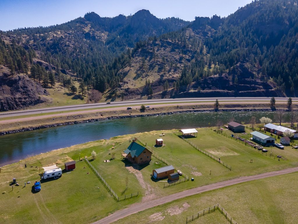 Photo of 29 Missouri Overlook Drive, Cascade, MT 59421 (MLS # 30064098)